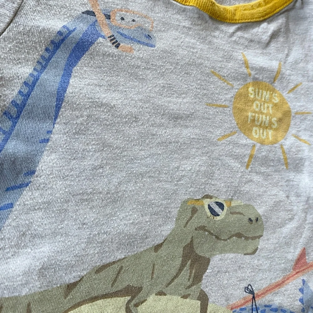4/$20 Old Navy Tee
